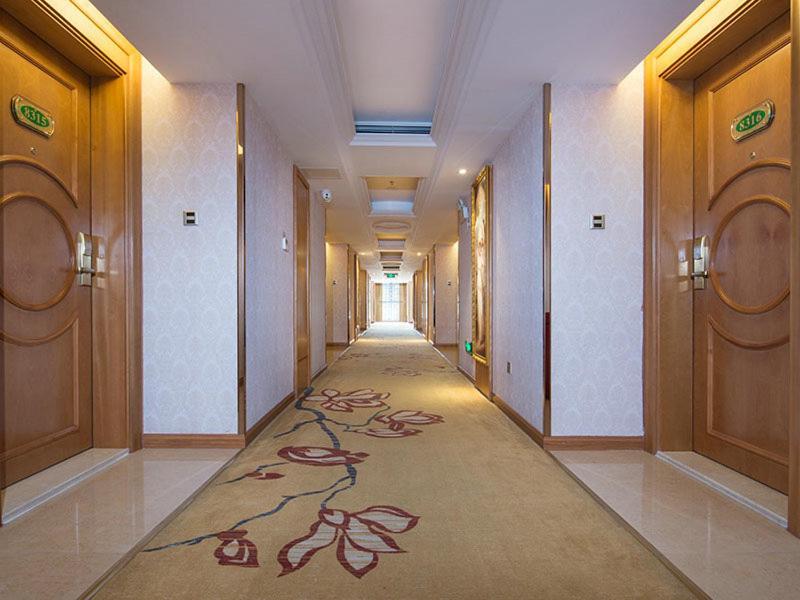 Vienna International Hotel Luogang Wanda Plaza Гуанчжоу Екстер'єр фото